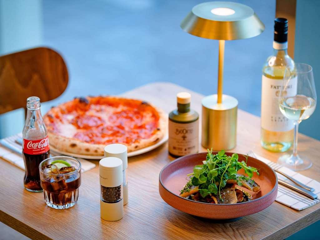 Ibis Styles Rotterdam Ahoy Hotel Restaurant photo